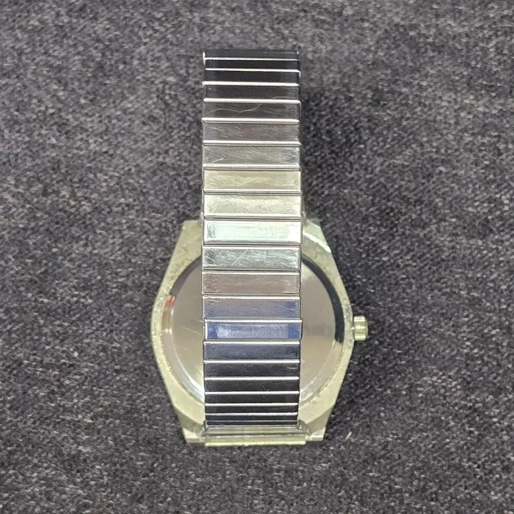 Vintage Japan Movement Metal Bezel Silver Stretch Band Analog Watch